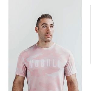 [NOBULL] Men's Short Sleeve Tee in Dusty Rose Camo S